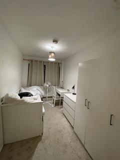 3 bedroom flat to rent, Beverley Gardens, Wembley HA9