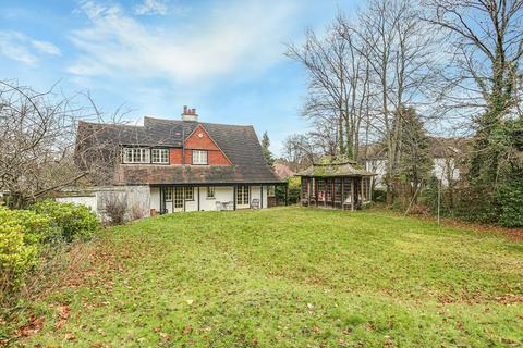 24 Manor Way, South Croydon, CR2 7BR