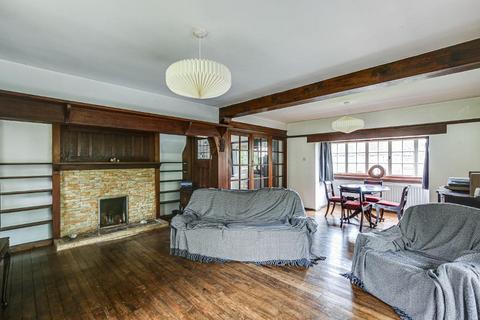 24 Manor Way, South Croydon, CR2 7BR