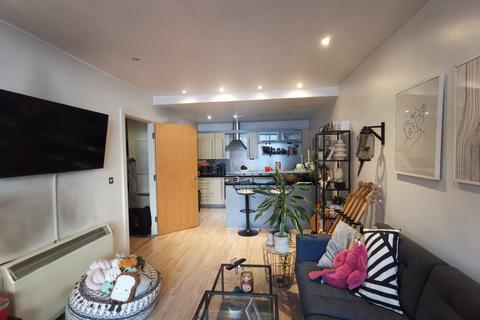 2 bedroom apartment to rent - Liverpool L3