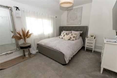 70 Bower Lane, Eaton Bray, Dunstable, LU6 1RB