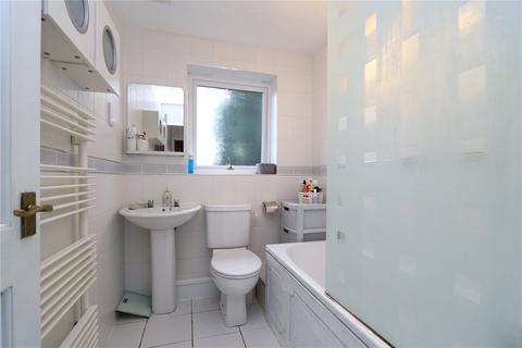18 Linceslade Grove, Loughton, Milton Keynes, MK5 8DL