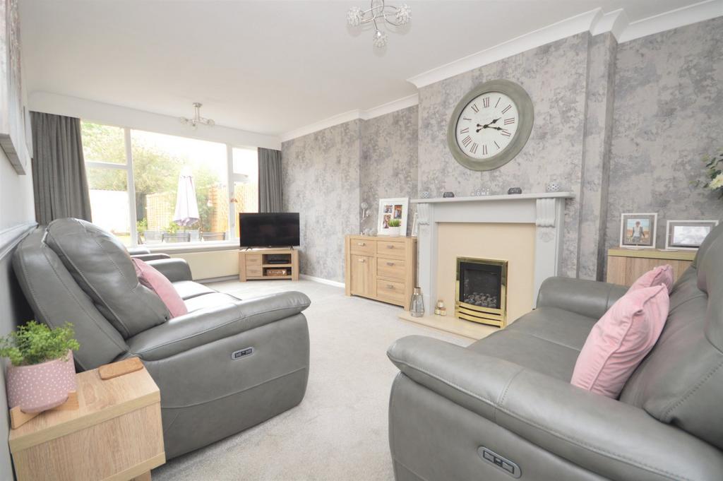 Gretna Road, Finham, Coventry, CV3 3 bed terraced house for sale £280,000