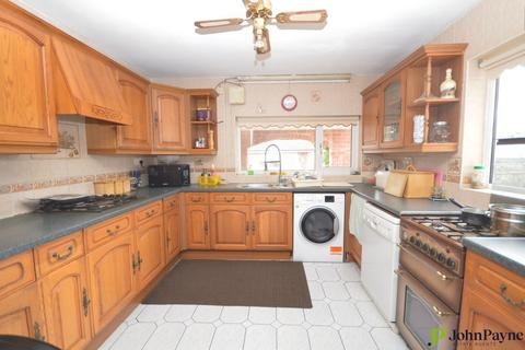 5 bedroom semi-detached house for sale, Watercall Avenue, Styvechale, Coventry, CV3