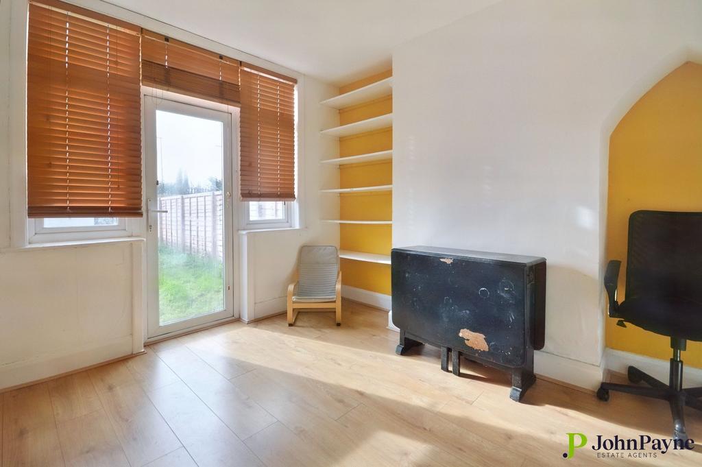 Glencoe Road, Stoke, Coventry, CV3 3 bed terraced house for sale £200,000