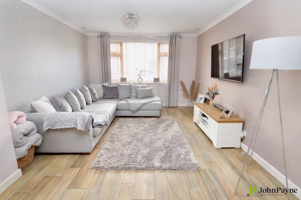 Ivybridge Road, Styvechale, Coventry, CV3 3 bed semidetached house for