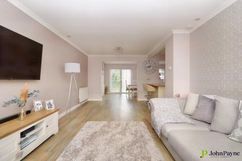 3 bedroom semi-detached house for sale - Ivybridge Road, Styvechale, Coventry, CV3