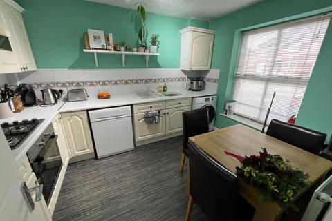 2 bedroom end of terrace house for sale, Pasture Close, Raybrook Park