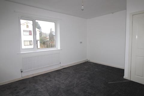2 bedroom flat for sale, Guard House Avenue, Braithwaite, Keighley, BD22