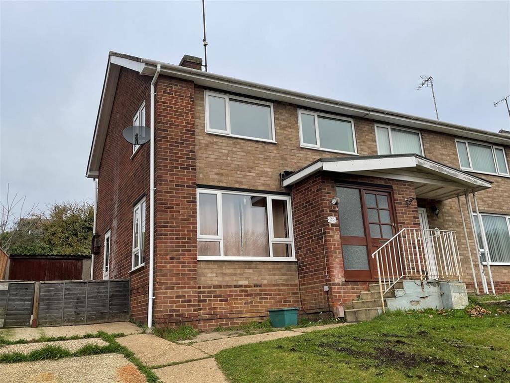 Booth Avenue, Colchester 3 bed house for sale £270,000