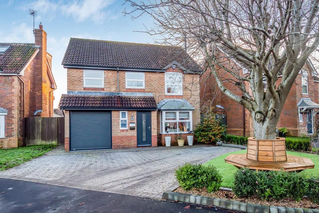 Oriel Close, Walkington, HU17 8YD 4 bed detached house for sale £387,500