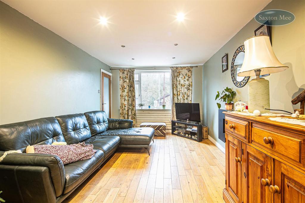 Church Street, Oughtibridge, Sheffield 3 bed semidetached house £230,000
