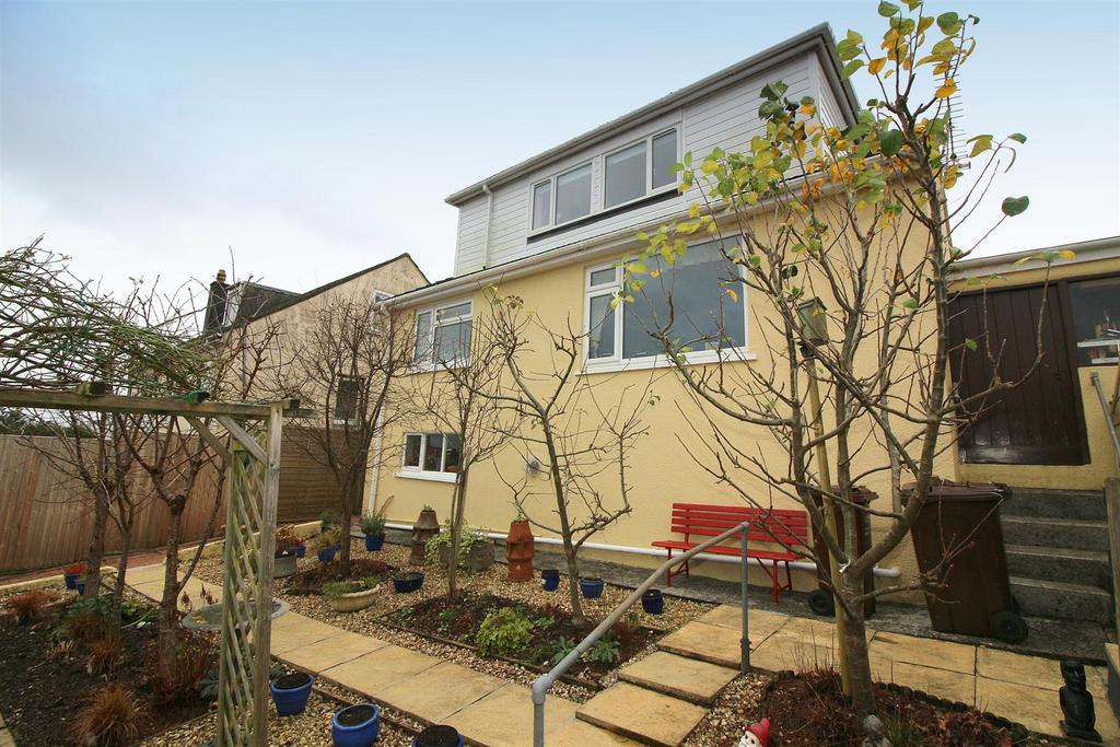 Clear View, Saltash 2 bed detached bungalow for sale £345,000