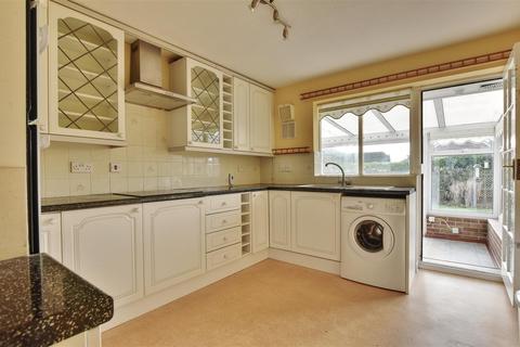 3 bedroom detached bungalow for sale - Falconbury Drive, Bexhill-On-Sea