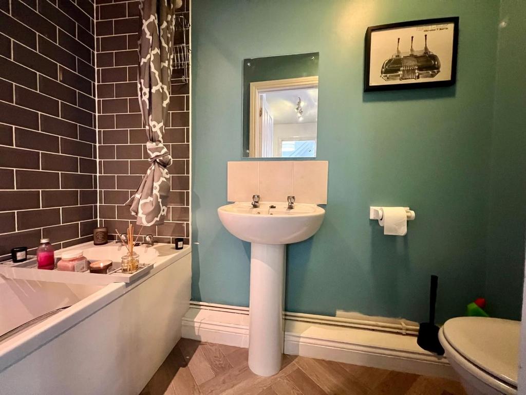 Newbathroom.jpg