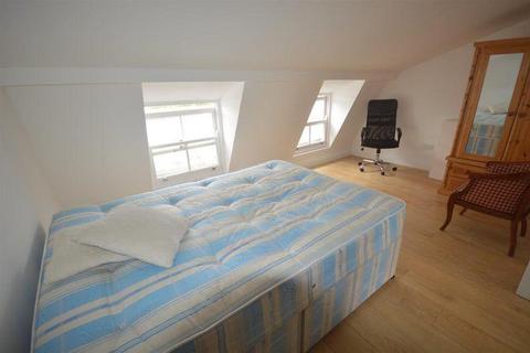 4 bedroom apartment to rent - Caledonian Road, London