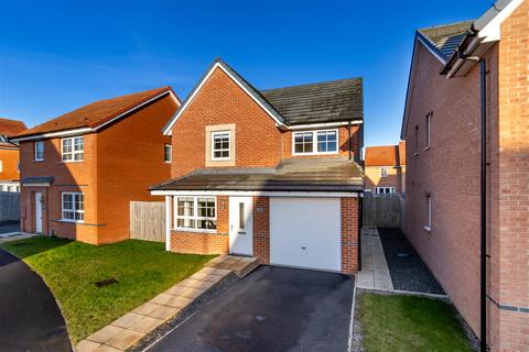 3 bedroom detached house for sale - Ascot Drive, North Gosforth NE13