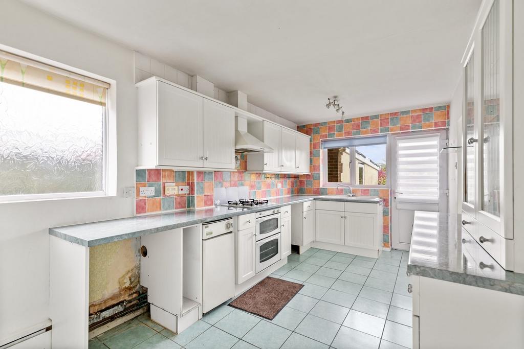 Horn Street, Folkestone, CT20 3 bed semidetached house for sale £300,000