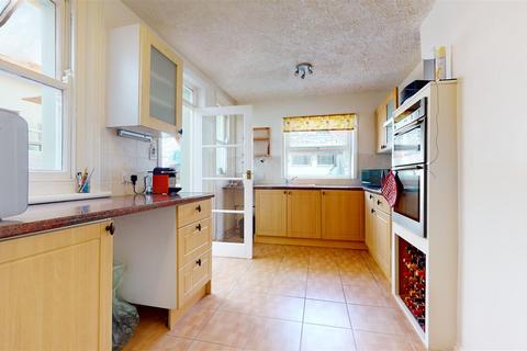 32 West Bay Terrace Chiswell, Portland, DT5 1AN