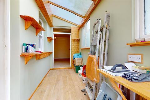 32 West Bay Terrace Chiswell, Portland, DT5 1AN