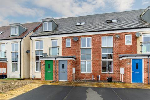 3 bedroom terraced house for sale - Lynemouth Way, Great Park, NE13