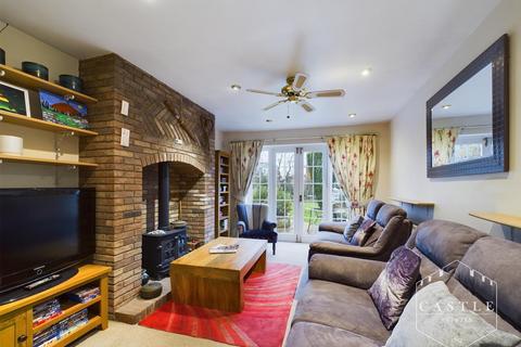 24 Spinney Road, Burbage, Hinckley, LE10 2NH