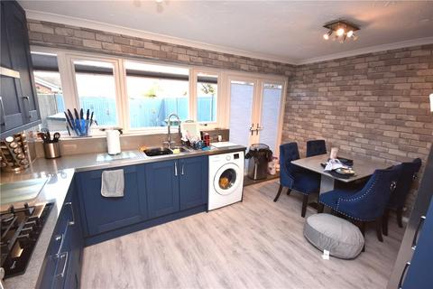 3 bedroom terraced house for sale - Aylesford Drive, Marston Green, Birmingham, B37