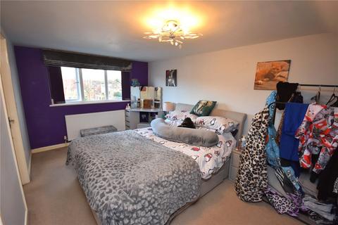 3 bedroom terraced house for sale - Aylesford Drive, Marston Green, Birmingham, B37