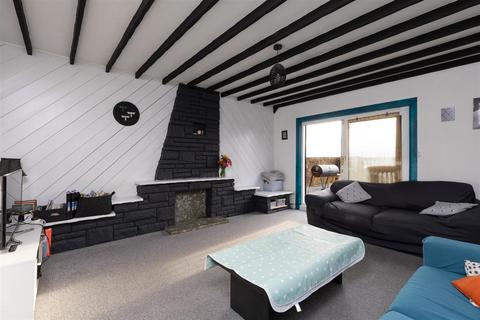 3 bedroom maisonette for sale - Kinghorne Walk, Dundee