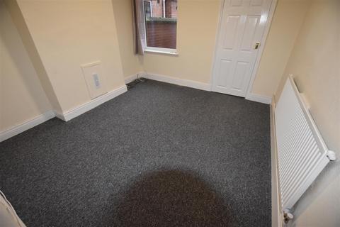 2 bedroom terraced house to rent, Kensington Street, Leicester