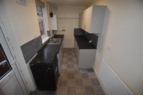 2 bedroom terraced house to rent, Kensington Street, Leicester