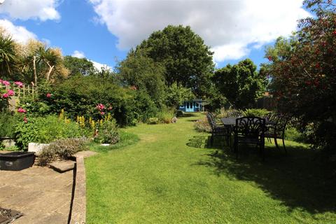 14 Brassey Avenue, Broadstairs, CT10 2DS