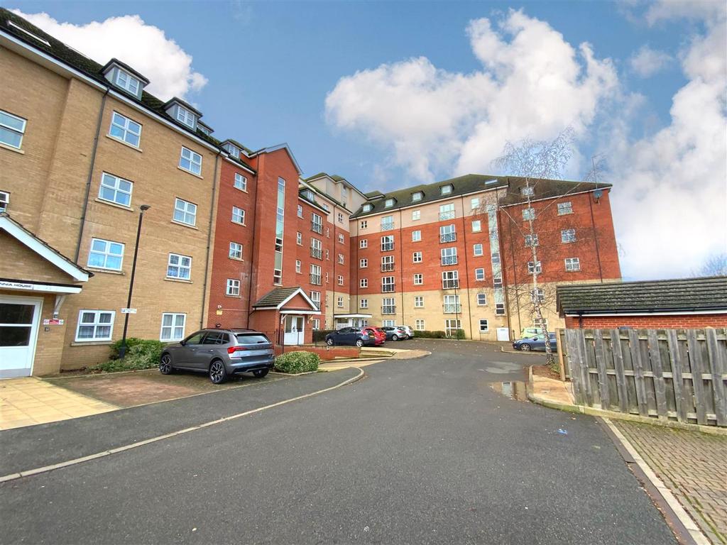 Britannia House, Palgrave Road, Bedford 2 bed apartment for sale £205,000