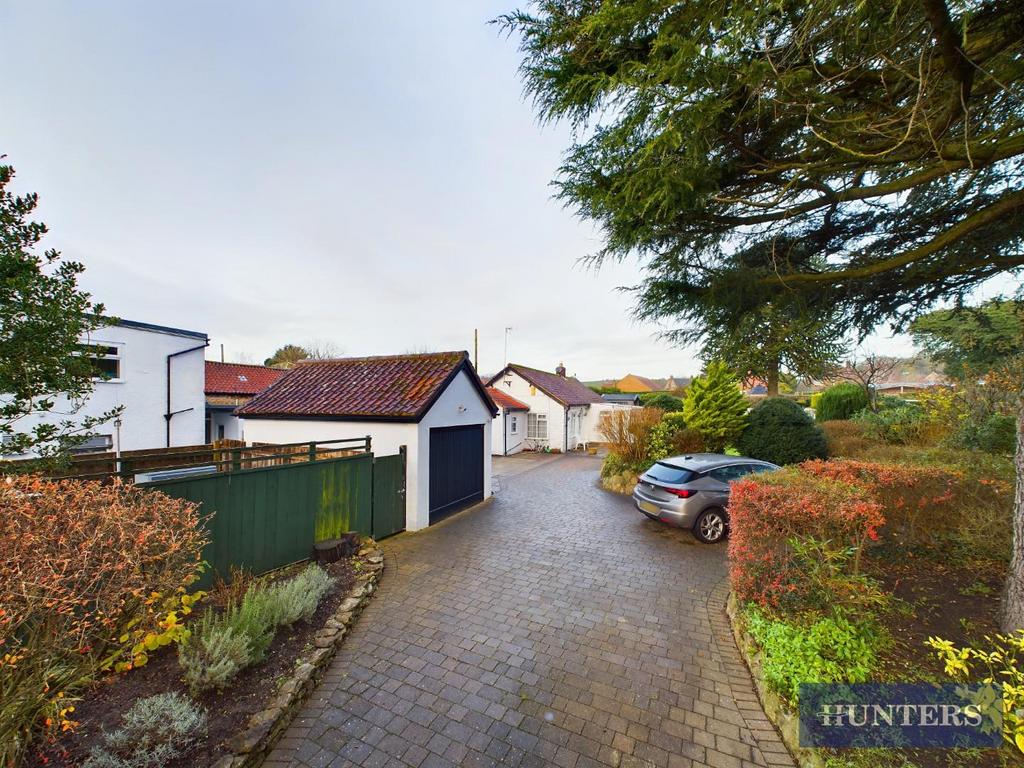 Main Street, East Ayton, Scarborough 2 bed detached bungalow for sale