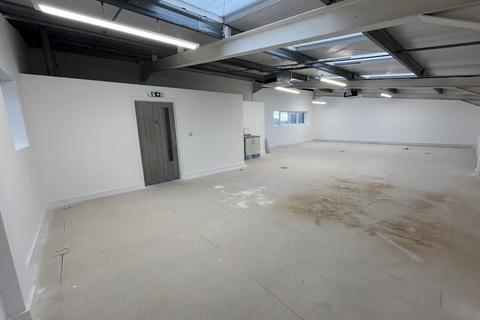 Industrial unit to rent, Unit 3 Winchester Hill Business Park, Winchester Hill, Romsey, SO51 7UT