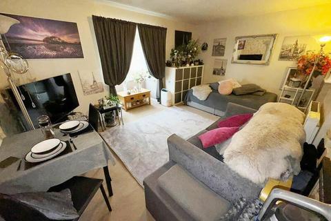 Studio for sale, Pentland Place, Northolt, London, UB5 5DH