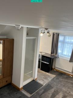 Studio to rent, 16 Templeton Avenue, London, E4