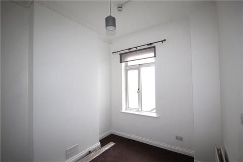 1 bedroom in a house share to rent, Brighton Road, Aldershot, Hampshire, GU12