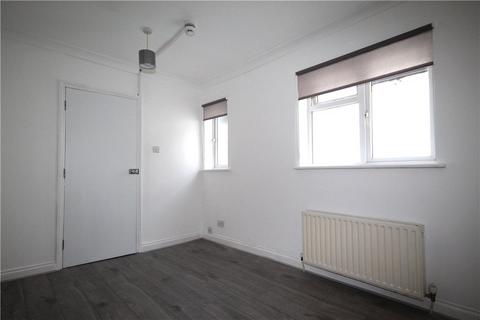 1 bedroom in a house share to rent, Brighton Road, Aldershot, Hampshire, GU12