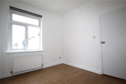 1 bedroom in a house share to rent, Brighton Road, Aldershot, Hampshire, GU12