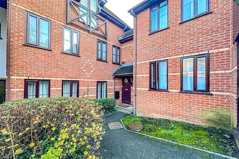 2 bedroom apartment for sale, Balfour Court, Station Road, Harpenden, Herts, AL5