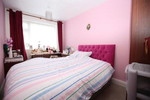 2 Daintree Close, Southampton, SO19 0RX