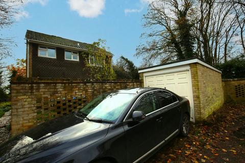2 Daintree Close, Southampton, SO19 0RX