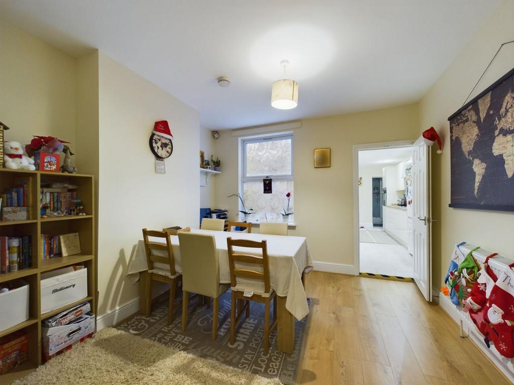 Whitworth Road, Abington, Northampton NN1 4HJ 5 bed terraced house for