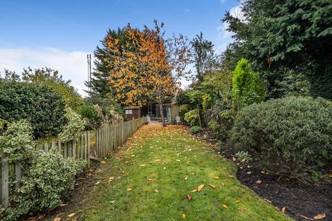 12 Albany Road, Chislehurst, BR7 6BG