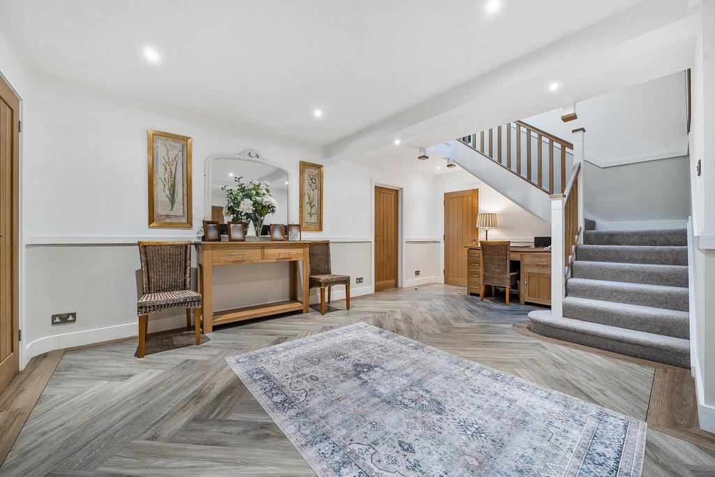 The Meadow, Chislehurst 6 bed detached house £2,600,000