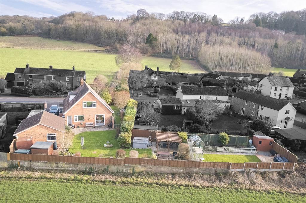 Walford, RossonWye, Herefordshire, HR9 3 bed detached house for sale £499,950