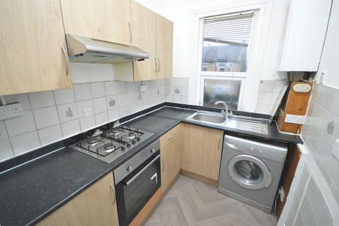 1 bedroom maisonette to rent, Strone Road