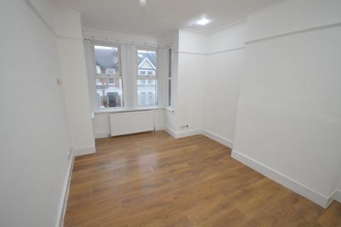 1 bedroom maisonette to rent, Strone Road