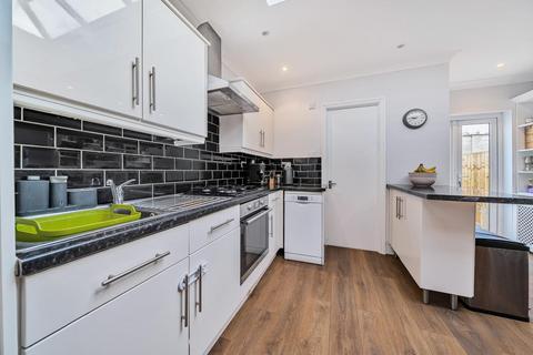 16 Queens Road, Chislehurst, BR7 5AZ